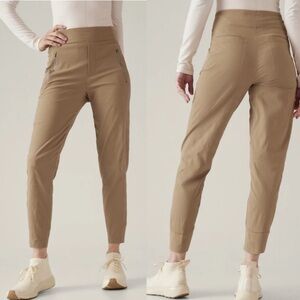Athleta‎ Trekki High Rise North Jogger Pant Beige size 12